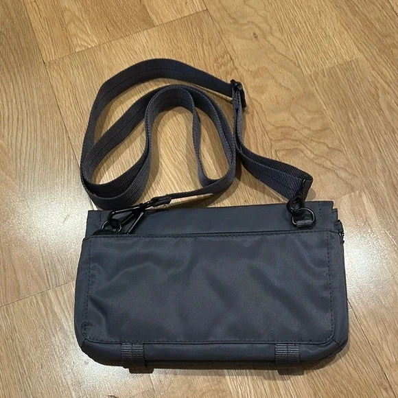 Hedgren Sustain Sadie Crossbody Bag